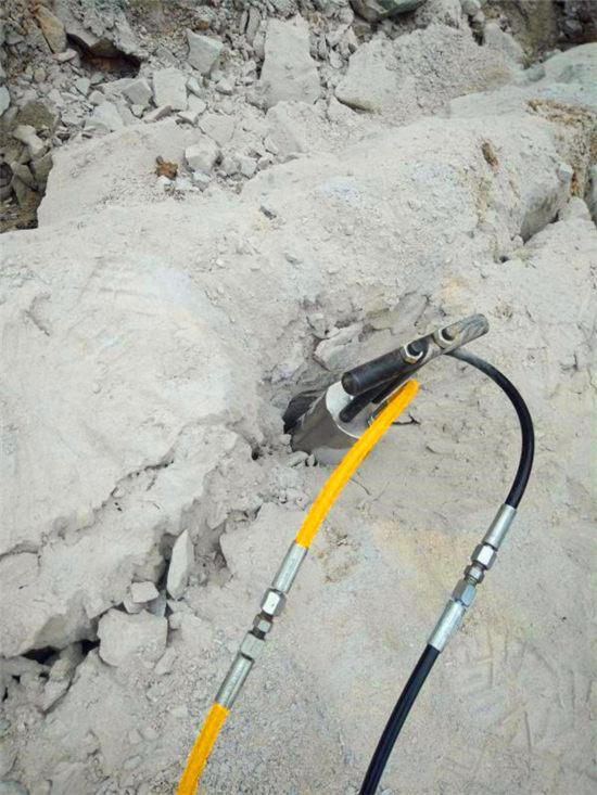 兰州替代放炮静态开采岩石的设备劈 液压劈裂机图片