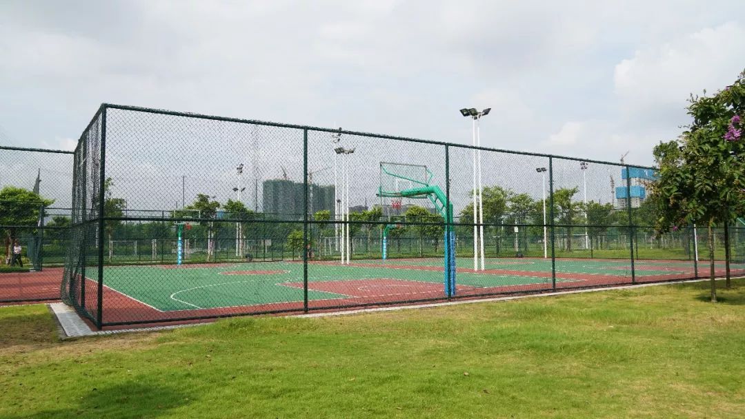 衡水市学校网球场围网-4米高网球场隔离厂家