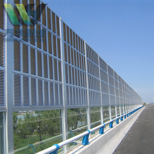 万华 高速公路声屏障 小区学校周边噪音隔音屏障 提供设计制作图片