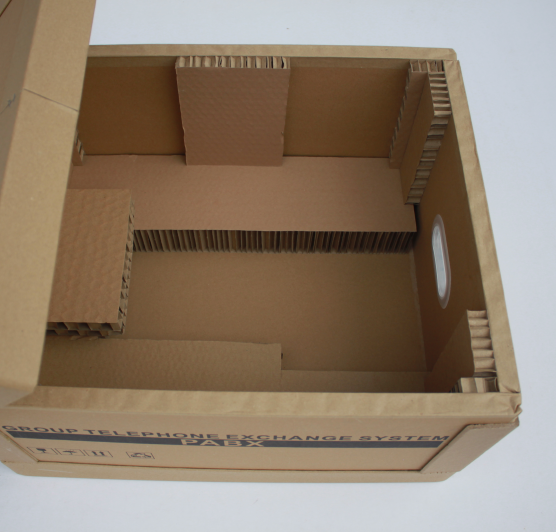广州厂家供应家具高强度蜂窝纸箱 带手扣可印刷蜂窝纸箱   重型物包装箱图片
