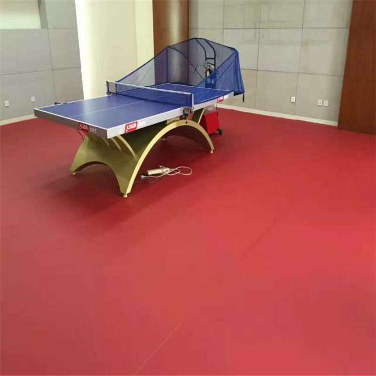 乒乓球球地胶价格 塑胶运动地板 乒乓球室地板材料图片