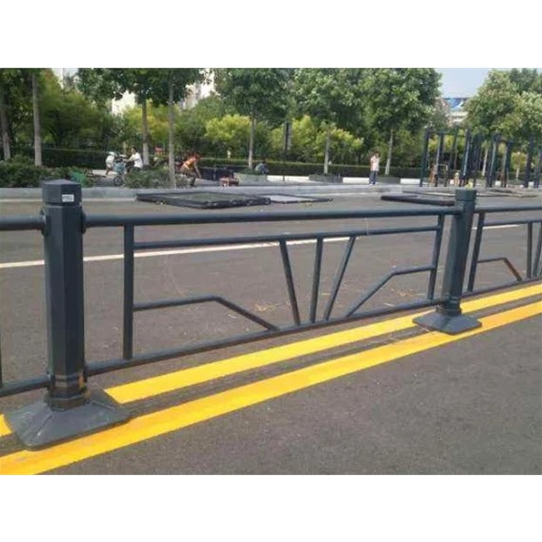 桥梁灯光护栏-道路护栏-新力金属 草坪护栏-道路护栏-新力金属图片