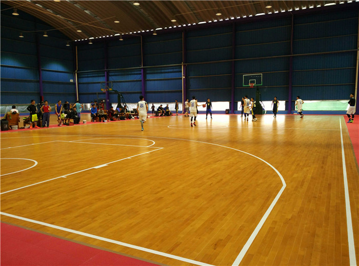 木地板篮球场及木地板羽毛球场施工建设厂家  