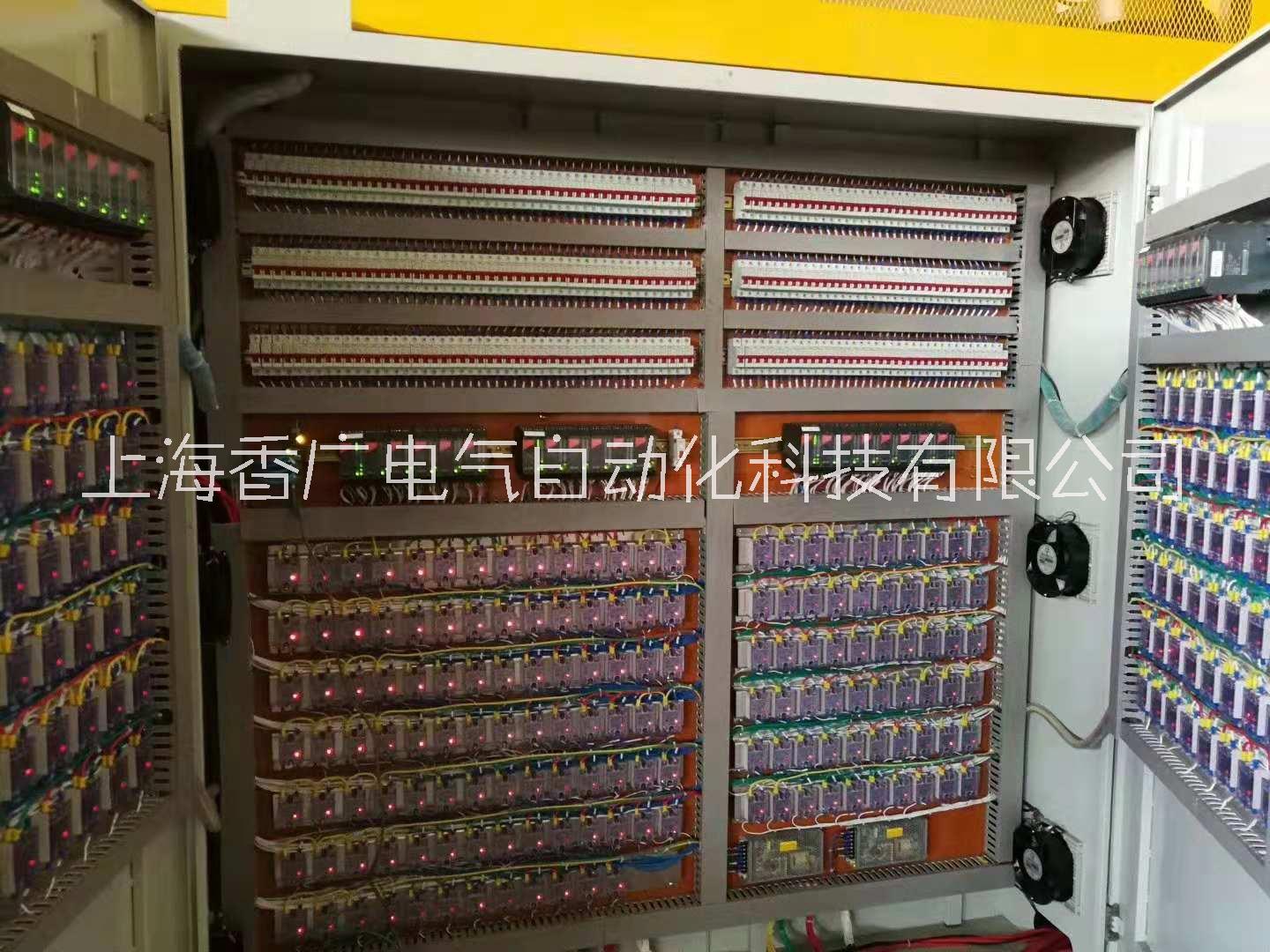 上海市汽车门板吸塑成型机厂家香广汽车门板吸塑成型机