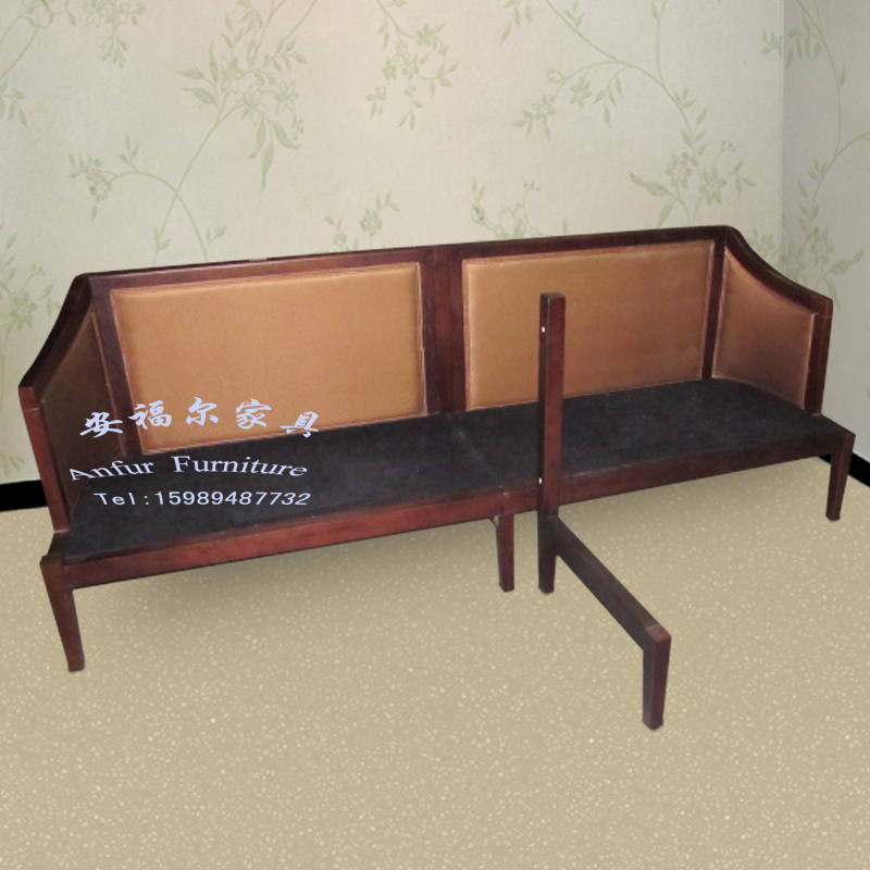 日式卡座沙发最大的特点是成栅栏状