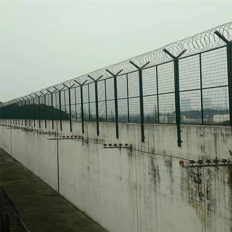 监狱钢网墙批发监狱钢网墙产品由哪几部分构成?