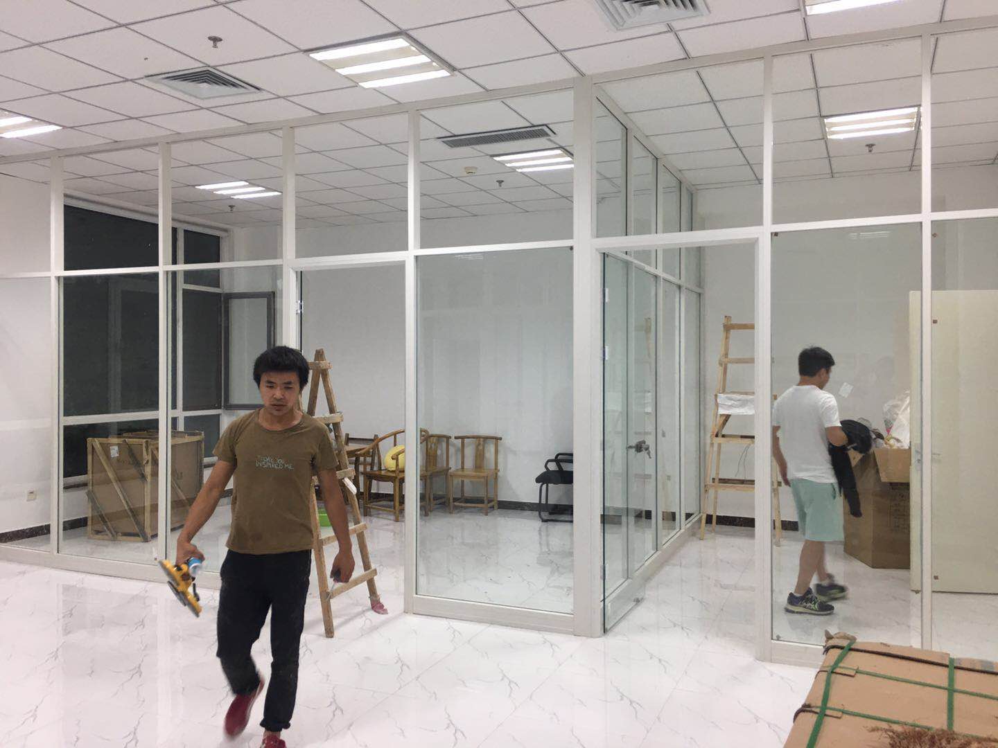 2019办公室隔断新品，铝合金钢化玻璃单玻隔断订做，北京优质办公隔断厂家