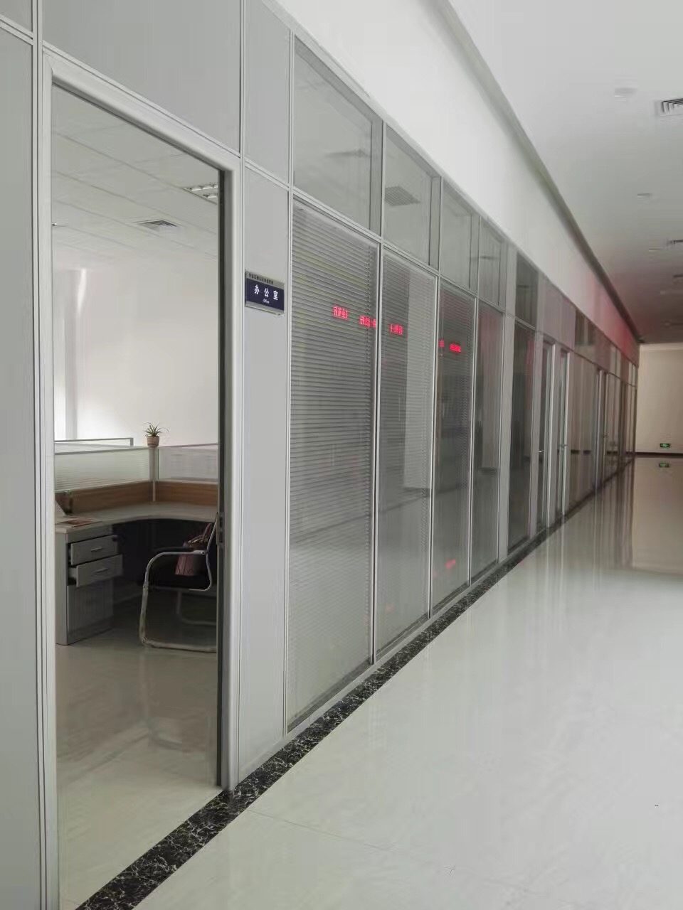 北京玻璃木质复合门隔断批发