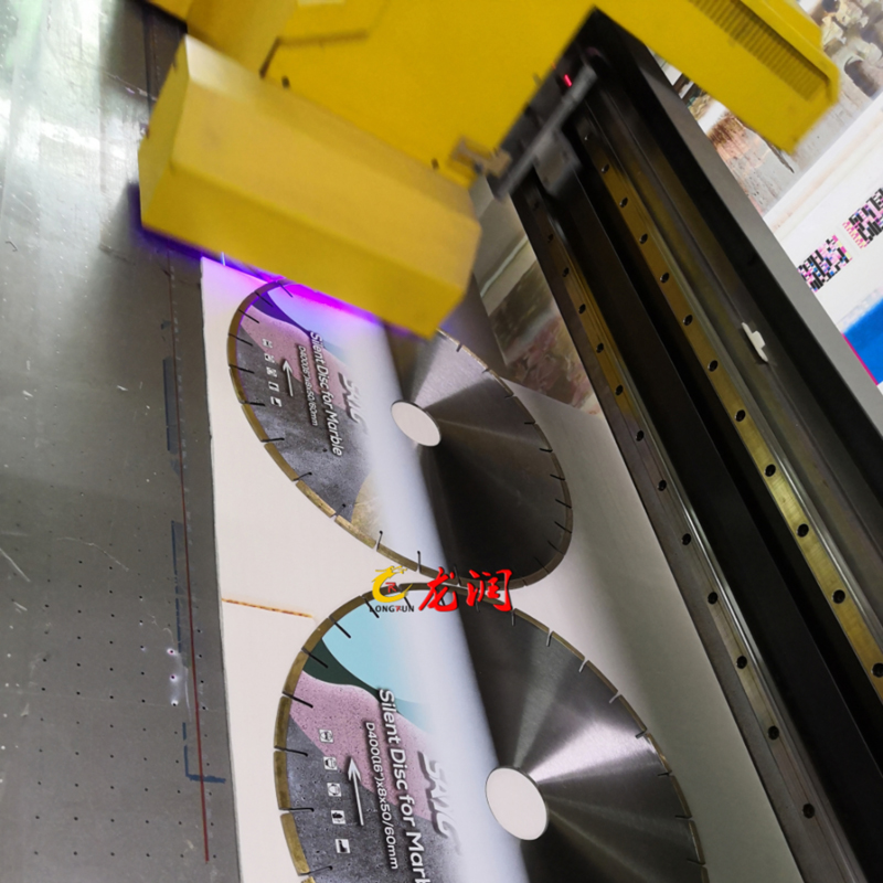 厂家直销在锯片上面打印图案的设备锯片印花机锯片表面打印logo图片