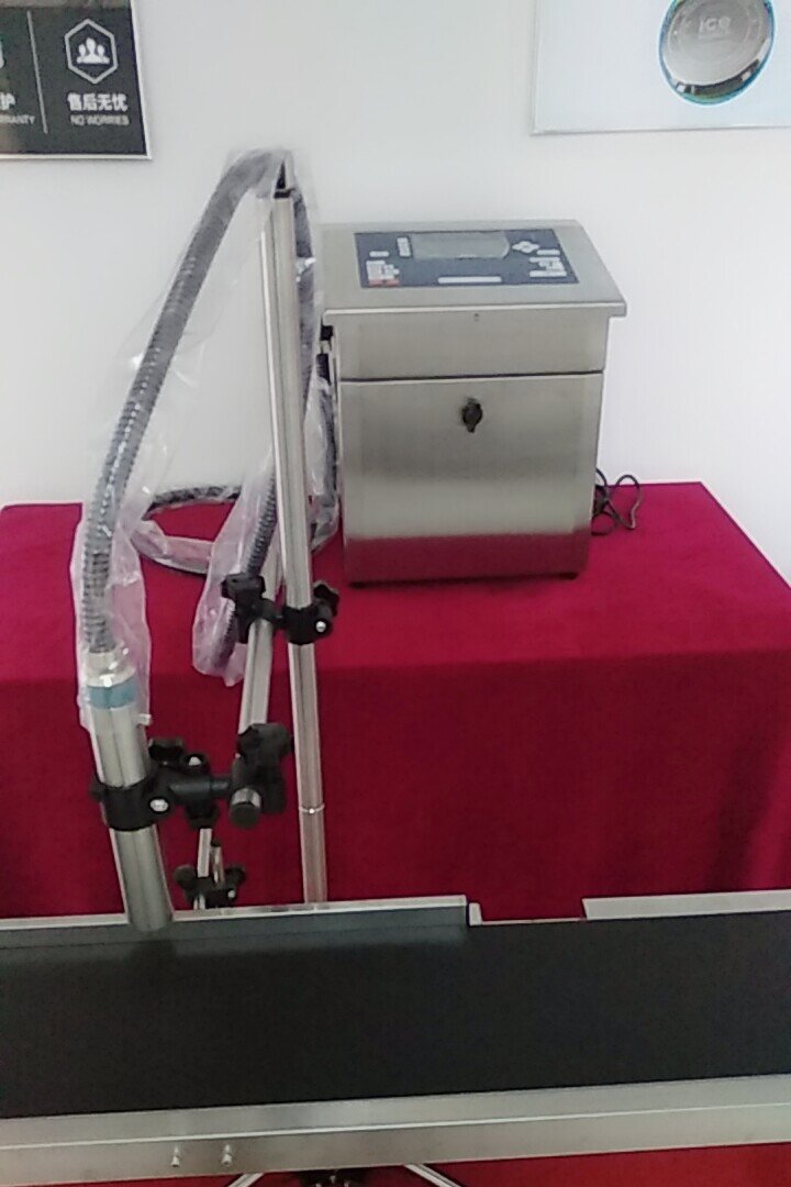 长沙市小字符油墨生产日期喷码机厂家南昌小字符油墨生产日期喷码机打码机