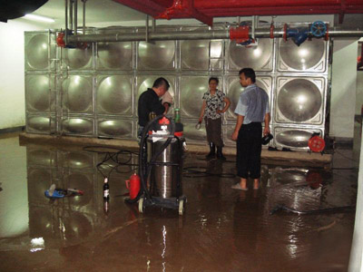 长安镇专业洗水池的公司生活水池清洗水箱专业消毒图片
