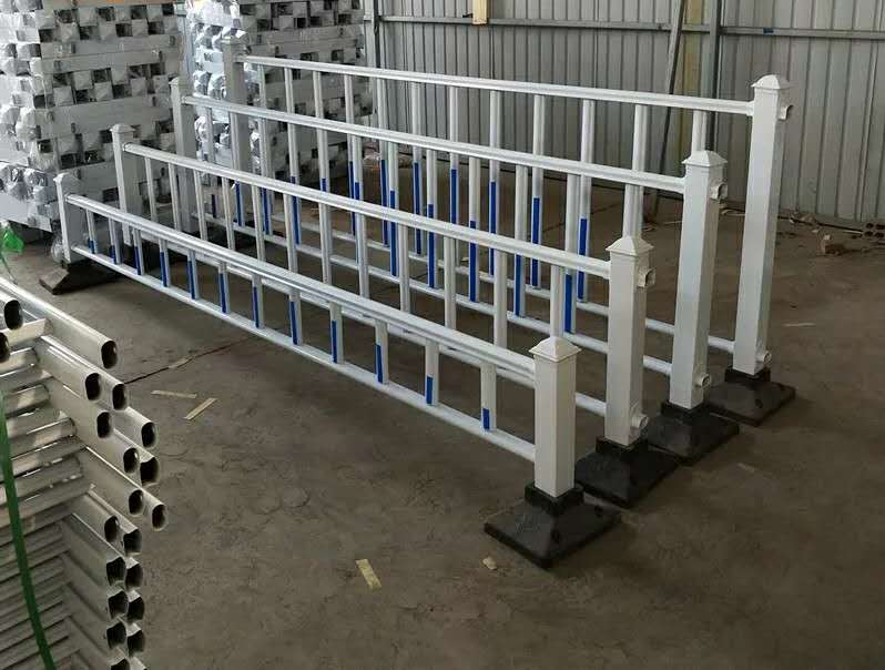 新型PVC护栏的 新型PVC护栏的用途用途