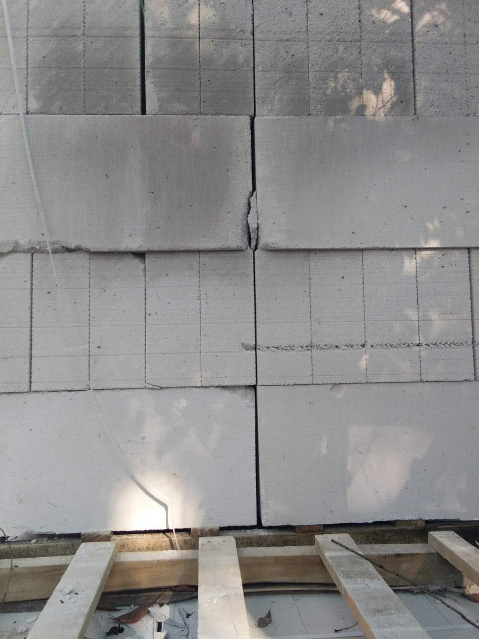 轻质砖隔墙@义乌酒店轻质砖隔墙包工包料多少钱一平方图片