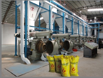 环保生物质颗粒机厂家 北京首特宏发新型木屑颗粒机设备图片