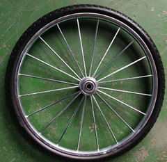 厂家直销20*2.125实心轮子 加强型辐条手推车轮子 24寸、26寸  20寸钢圈实心轮