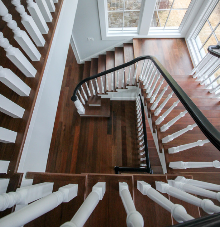 别墅实木楼梯欧式扶手红橡木立柱踏步板复式实木楼梯踏步订制楼梯