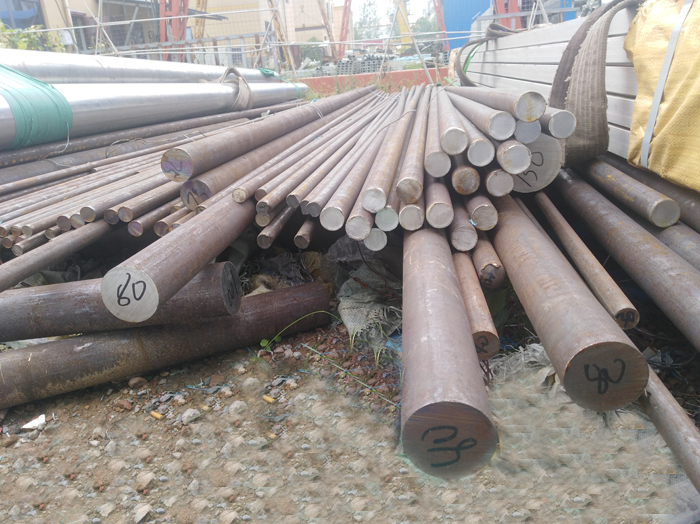 郑州市长期供应圆钢 供应各种钢材 镀锌圆钢生产厂家