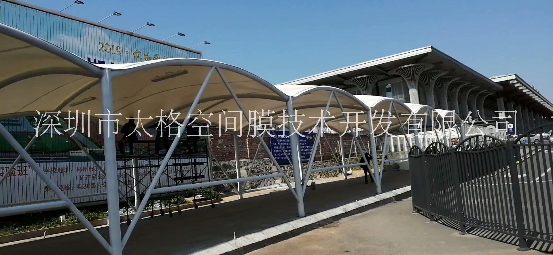 郴州高铁站长廊景观索拉膜结构图片