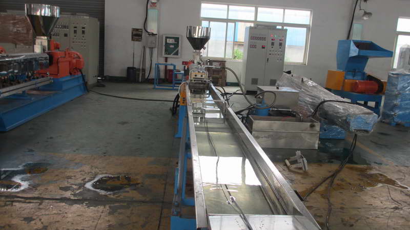 徐州市塑料大棚膜母粒造粒机厂家塑料大棚膜母粒造粒机
