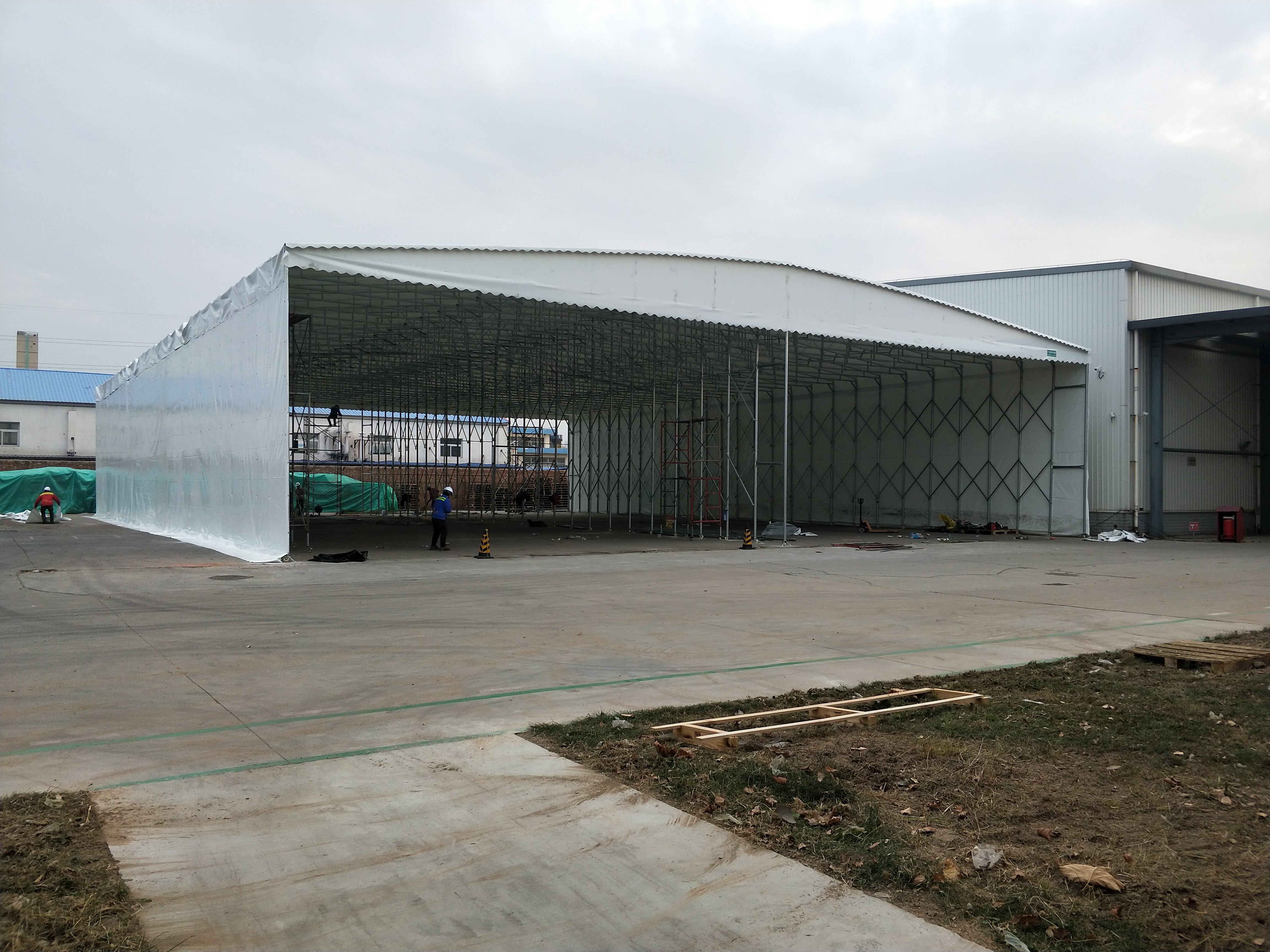 郑州市 定制大型折叠帐篷  推拉雨棚 厂家直销图片