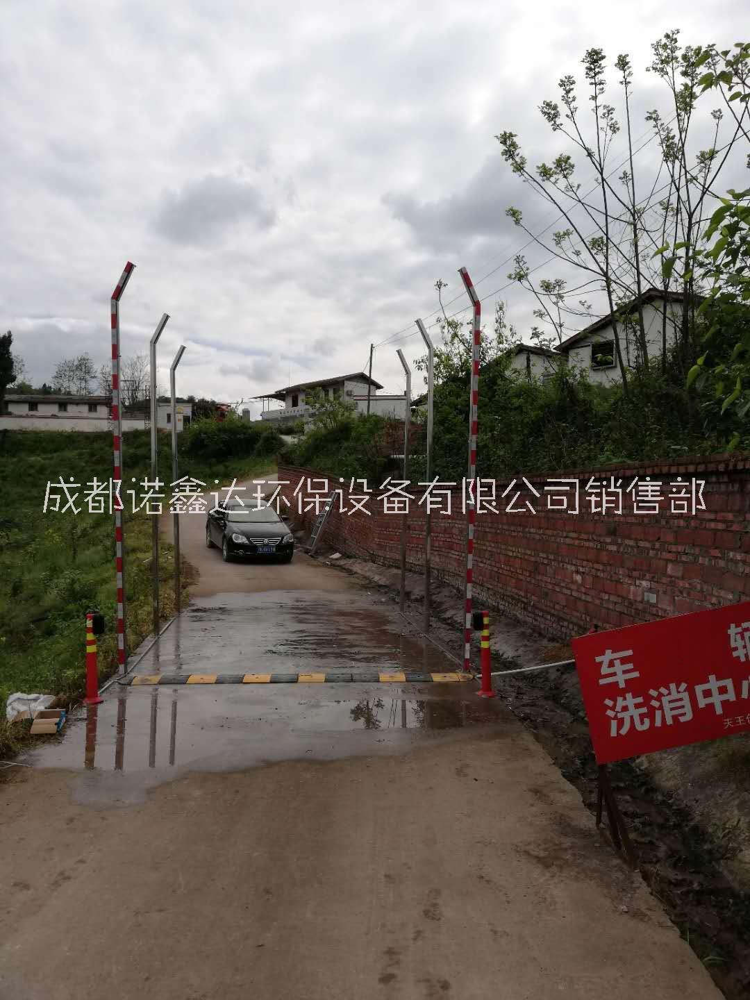 地磁感应自动控制车辆消毒设备 汽车车辆消毒设备 养猪场用车辆消毒设备图片