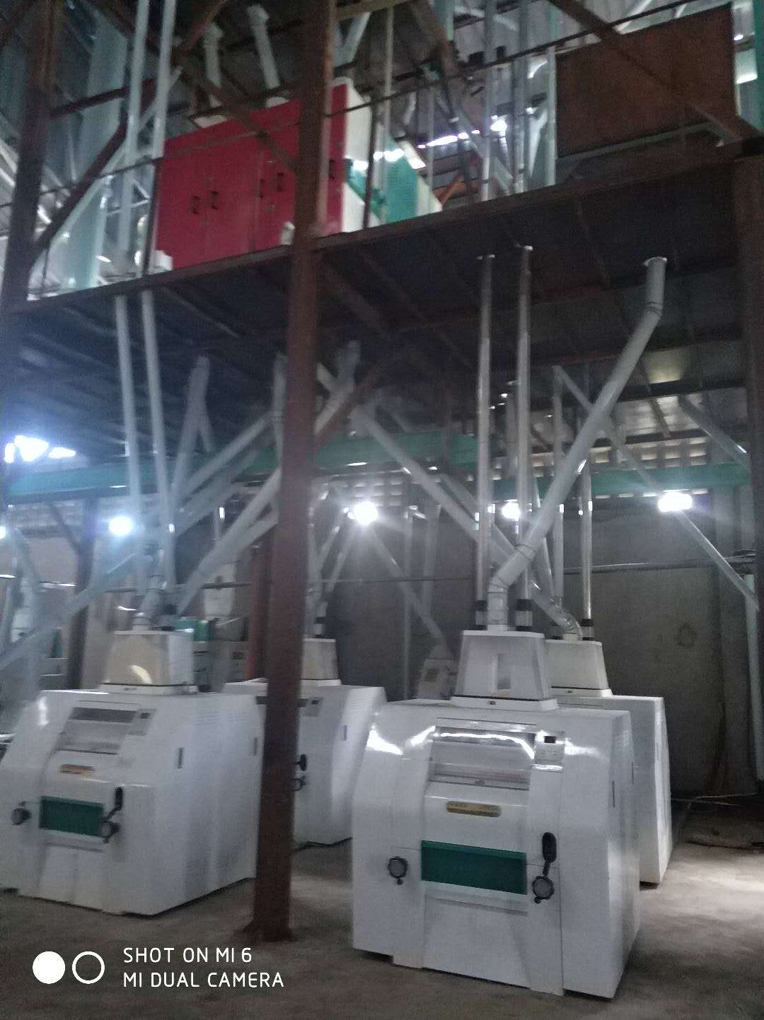 玉米磨粉机生产厂家 玉米磨粉机供应 玉米磨粉机价格 玉米磨粉机行情图片