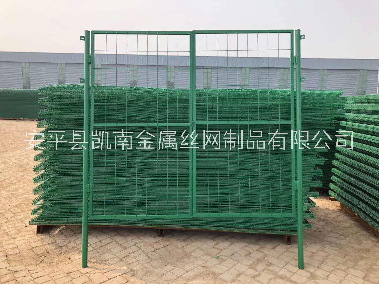 双边丝护栏网双边丝护栏网水库围栏网  绿色铁丝隔离网