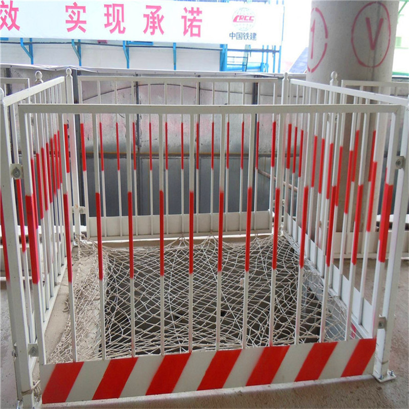 安平1.2米高围栏工地基坑临边护栏井口电梯门防护图片