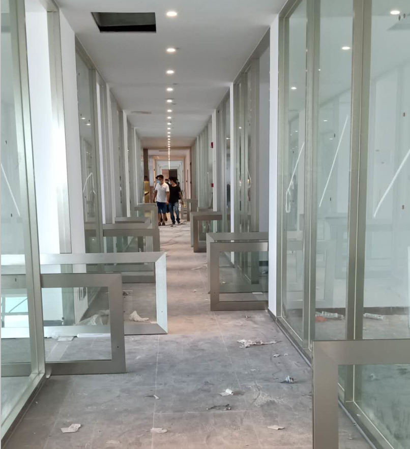 框架玻璃隔断厂家 广州承接玻璃安装厂家 框架玻璃供应