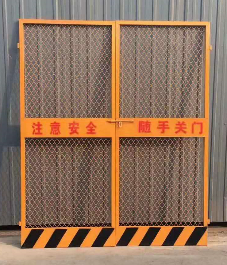 施工电梯防护门基坑临边工地护栏施工电梯防护门基坑临边工地护栏施工支护围挡安平哪里找