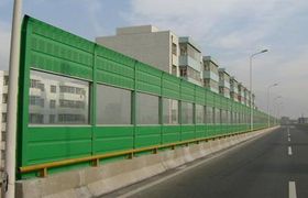 郑州市公路隔音屏障厂家公路隔音屏障使用年限 透明板隔声屏障 彩钢板隔声屏障复合隔声屏障厂家