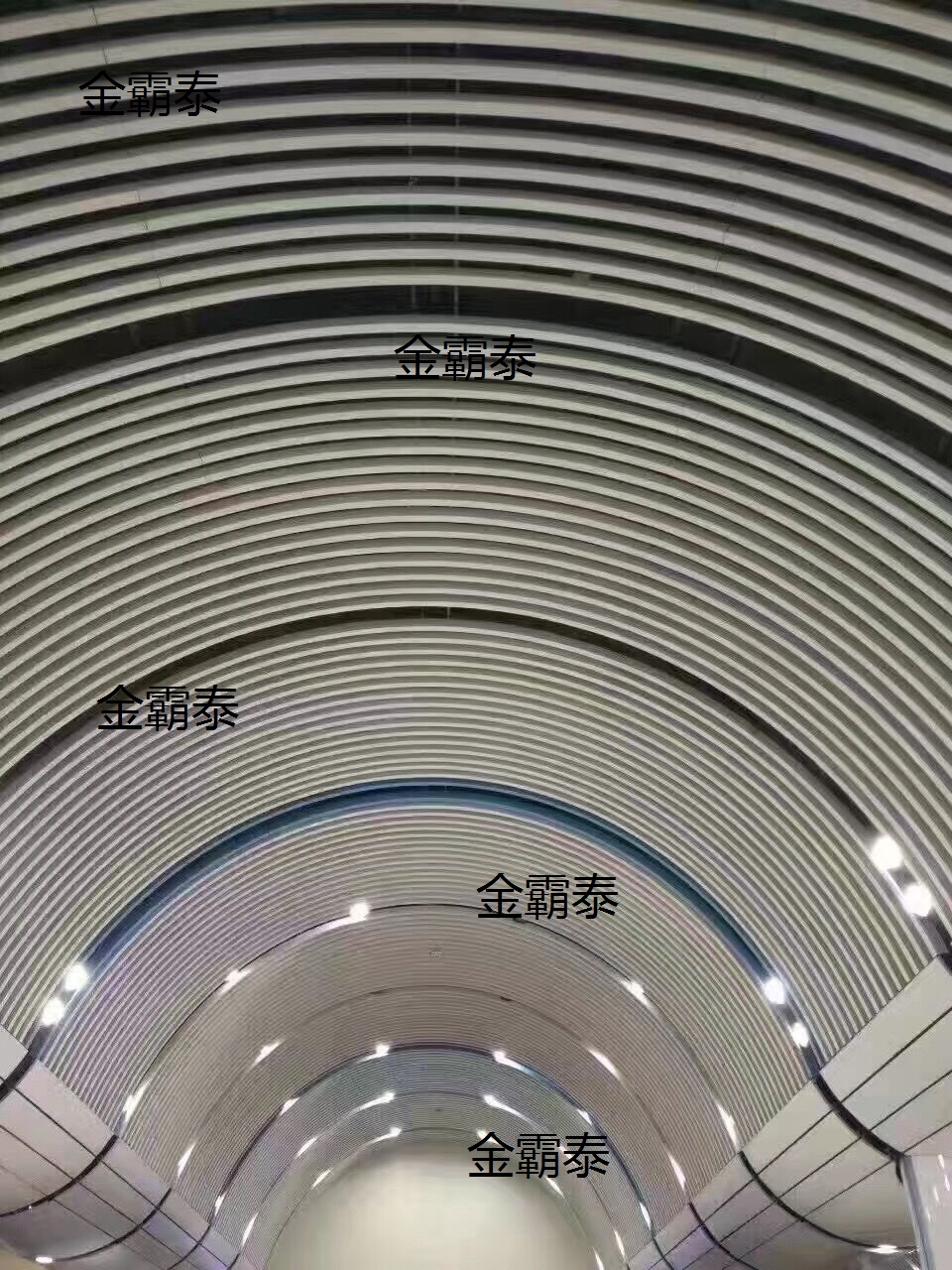 苏州高铁新城店白色铝板饰面图片