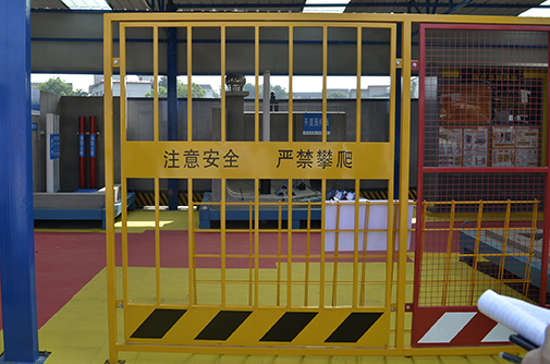 临边警示护栏工地基坑护栏围栏定型化围挡电梯井口楼层安全防护栏图片
