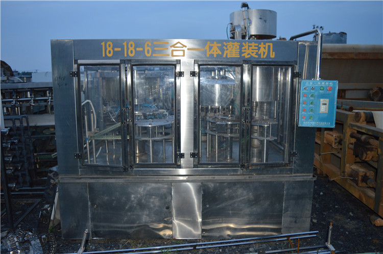玻璃水灌装机厂家报价、济南玻璃水灌装机生产厂家图片