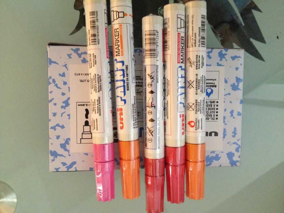 东莞市供应三菱PX-20油漆笔厂家供应三菱PX-20油漆笔 三菱记号笔