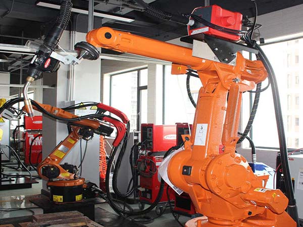 青岛市点焊焊接机器人厂家