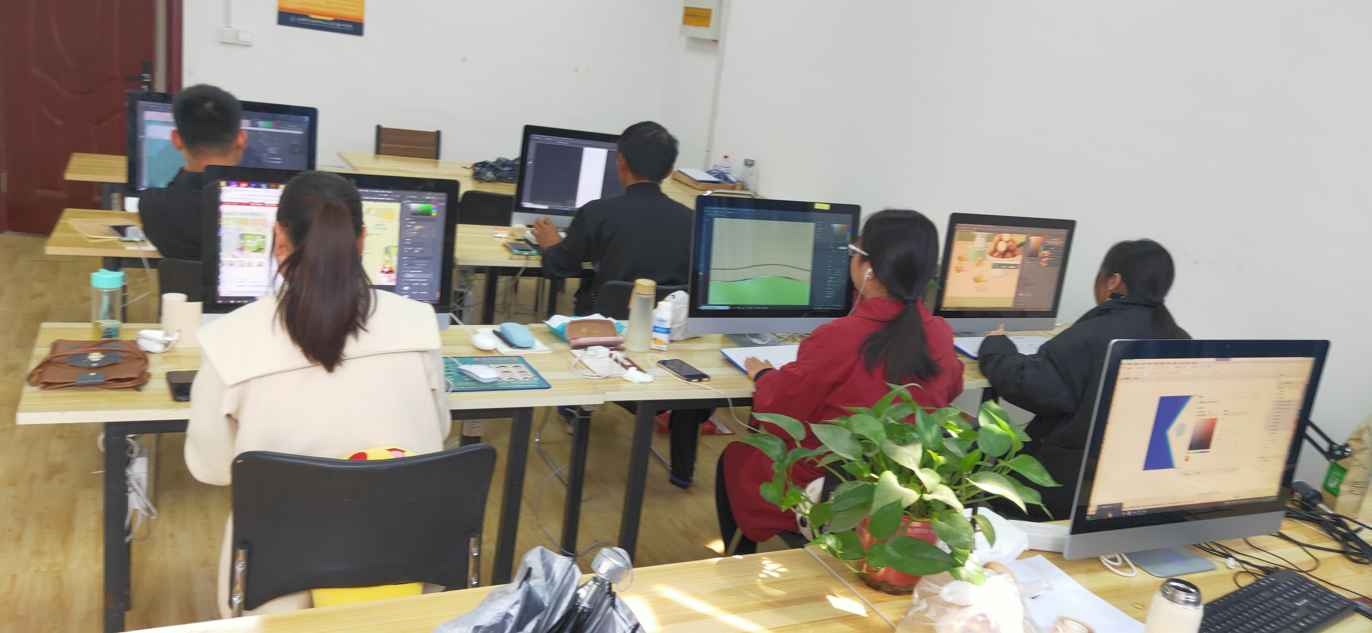 南阳市室内设计平面设计UI设计培训厂家室内设计平面设计UI设计培训是什么