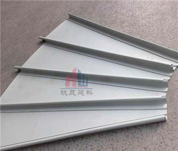 洛阳0.8厚铝镁锰板扇形异型板现场压型生产杭瓦建科图片