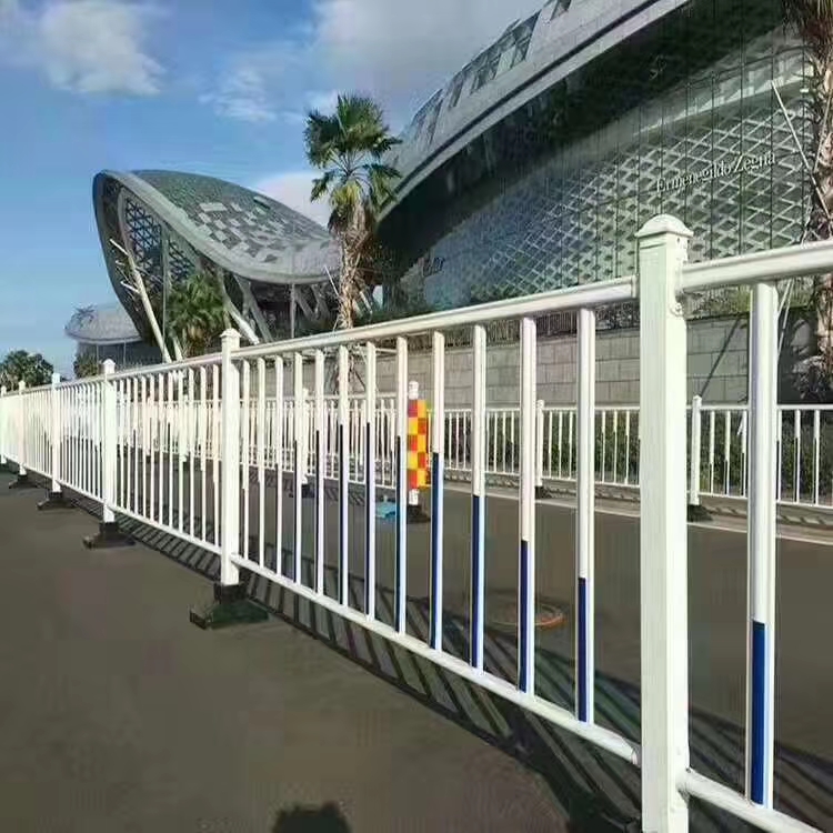 市政护栏市政护栏现货 道路中心隔离栏安装 尺寸齐全