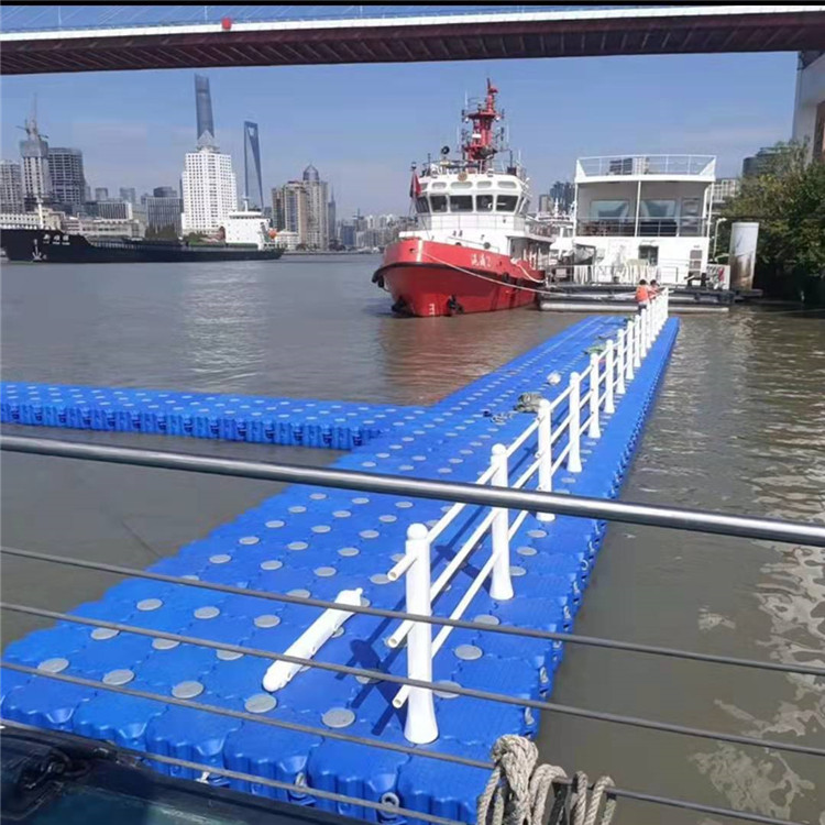 PE高分子聚乙烯材质 水上码头浮桥浮筒 便携式组装承重平台浮桶