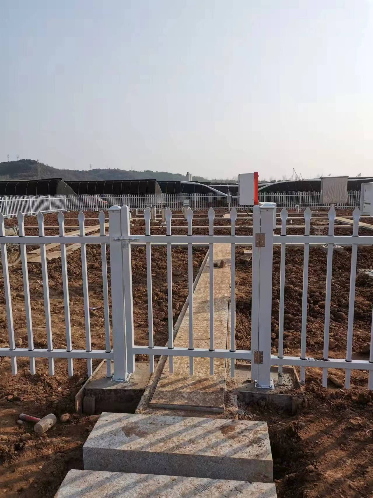潍坊市锌钢护栏厂家小区别墅厂区室外栅栏 锌钢围栏锌钢护栏道路隔离护栏