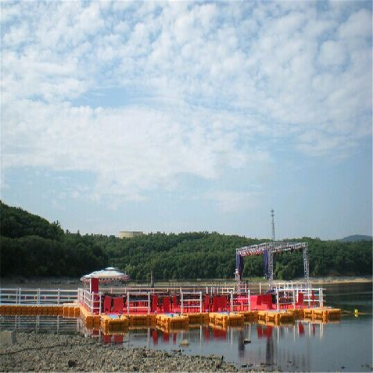 水上作业浮筒 水上浮台水库养殖休闲娱乐游艇码头 多用途水上浮桶图片