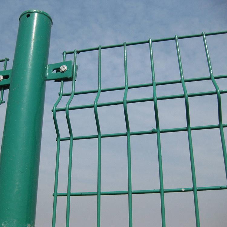 衡水市双边丝护栏网 公路隔离栅栏厂家