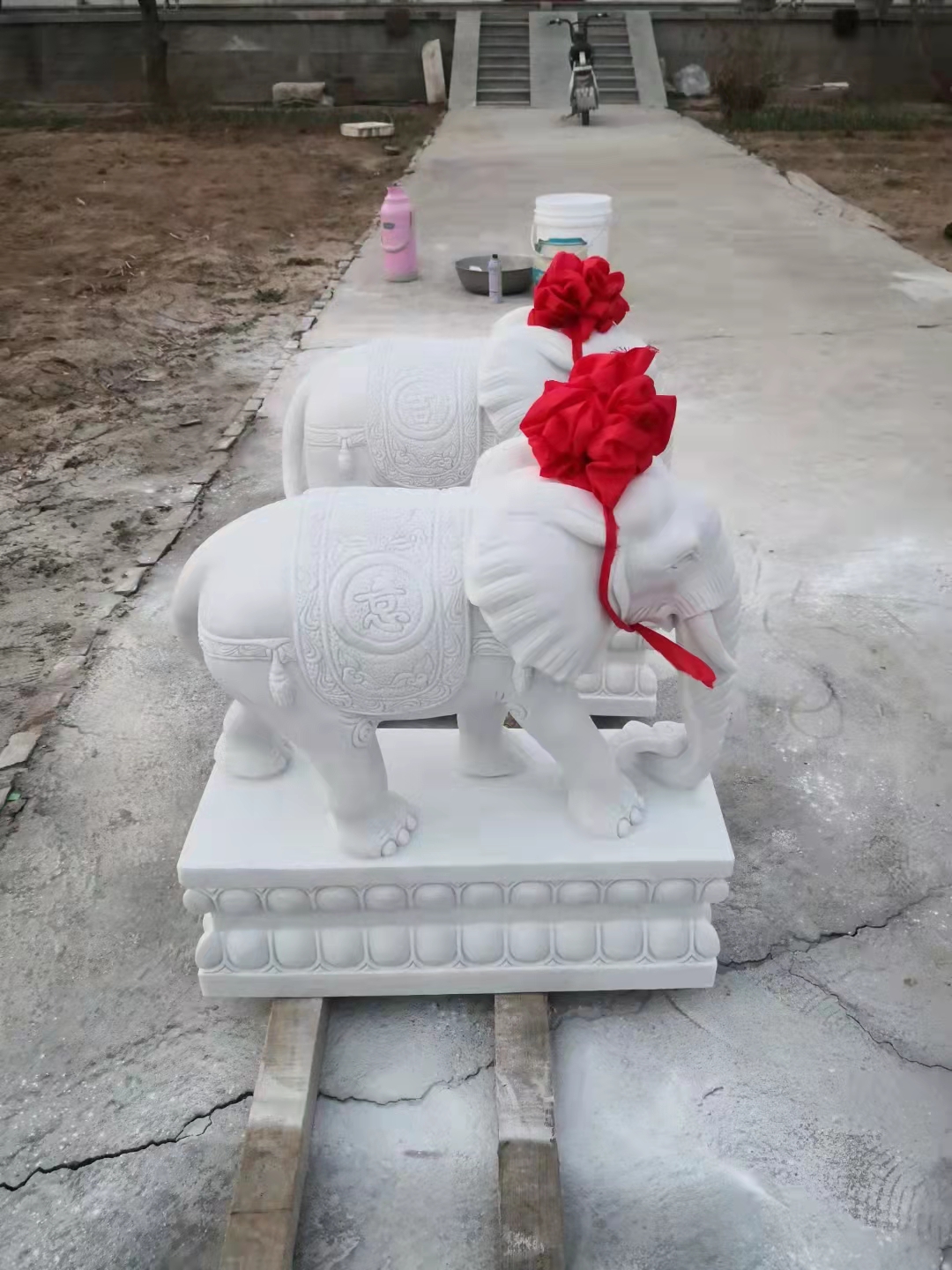 保定市动物雕塑 大象厂家大象雕塑  石雕大象  动物雕塑 大象  大象雕塑哪家好