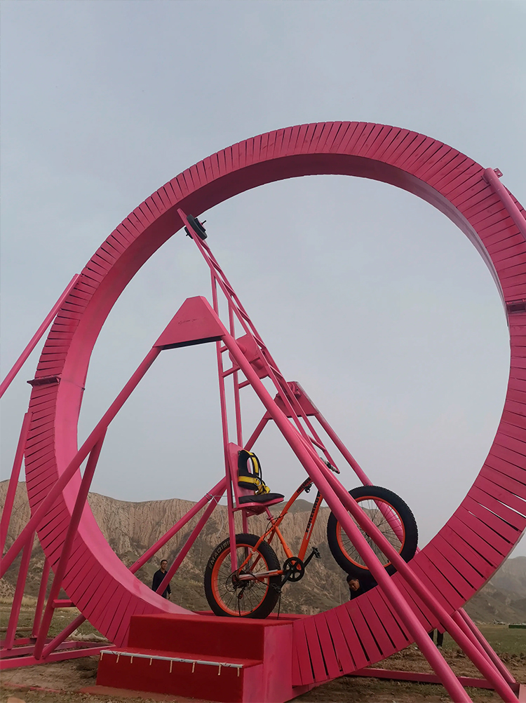 360度旋转自行车圆形轨道无动力空中单车脚踏车网红木质空中飞车图片