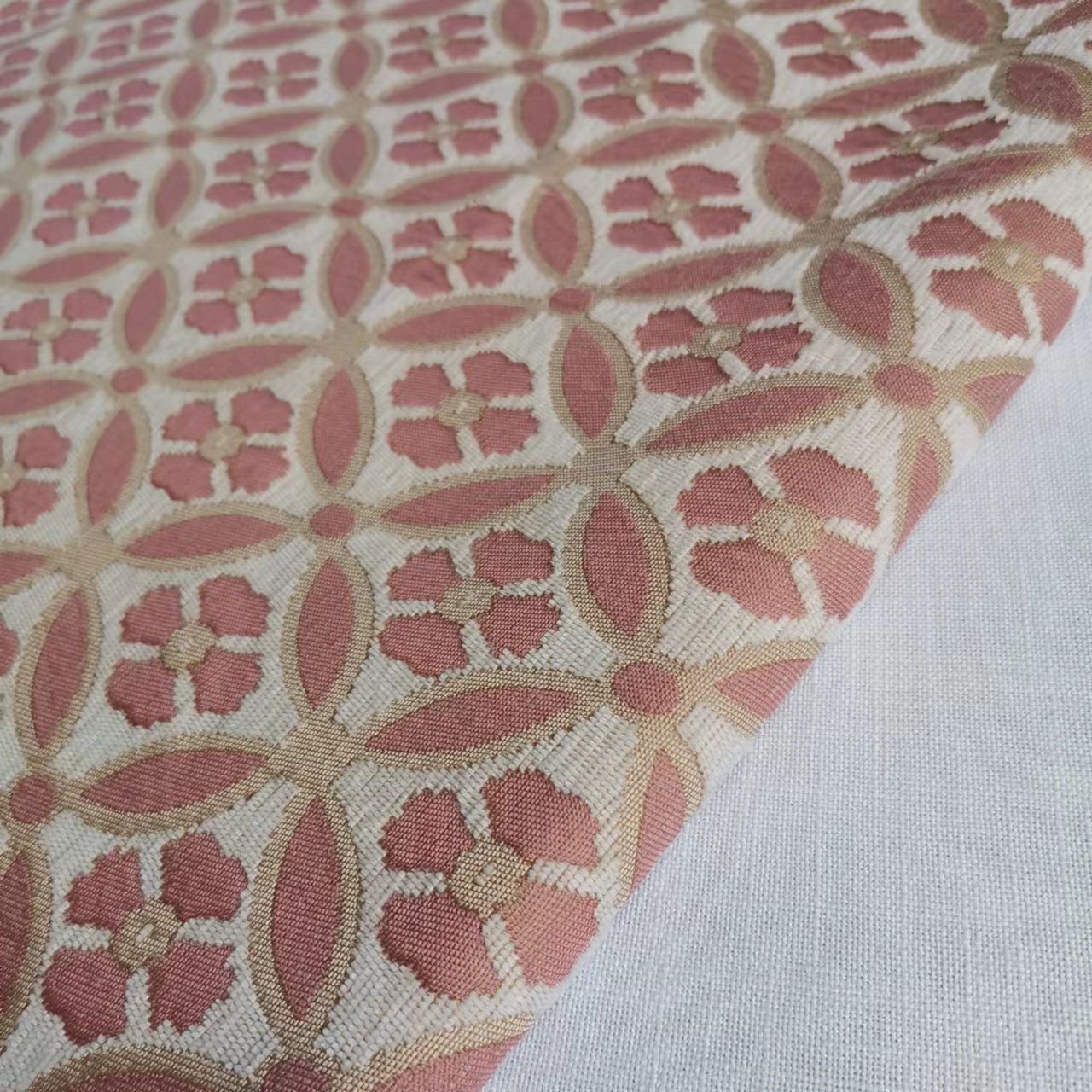 雪尼尔色织提花沙发布窗帘布抱枕布 花纹经典淑雅，厚度适中适用广泛