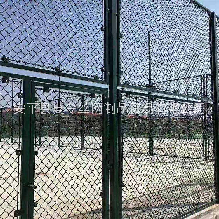 夏博篮球铁丝网围栏 足球铁丝网围栏厂家配套专用安装团队图片