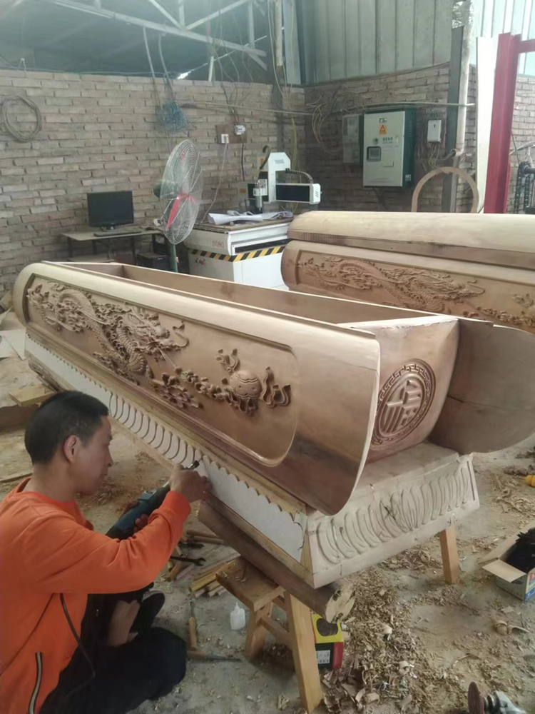 成都市金丝楠木大型棺材土葬棺材厂家