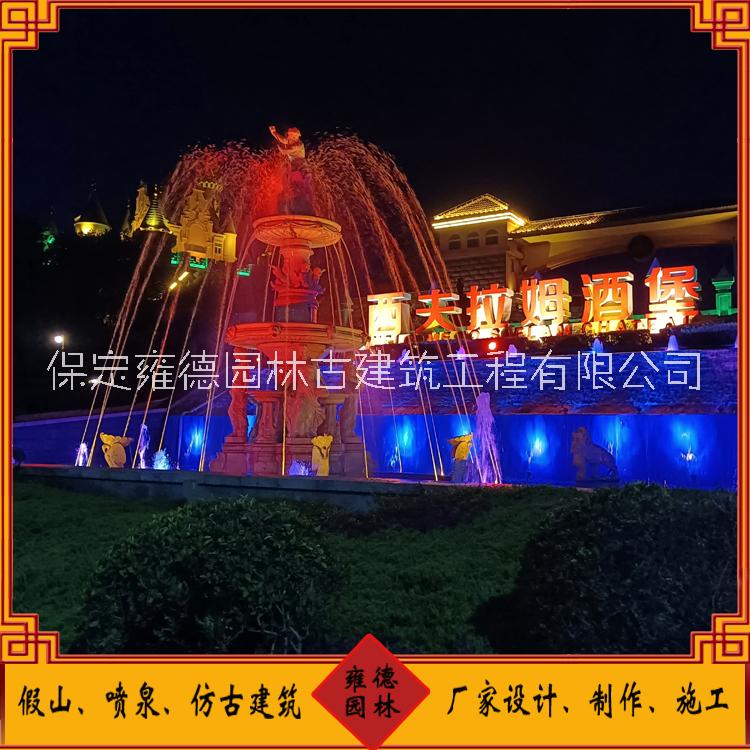 彩色音乐喷泉 大型广场水幕景观图片