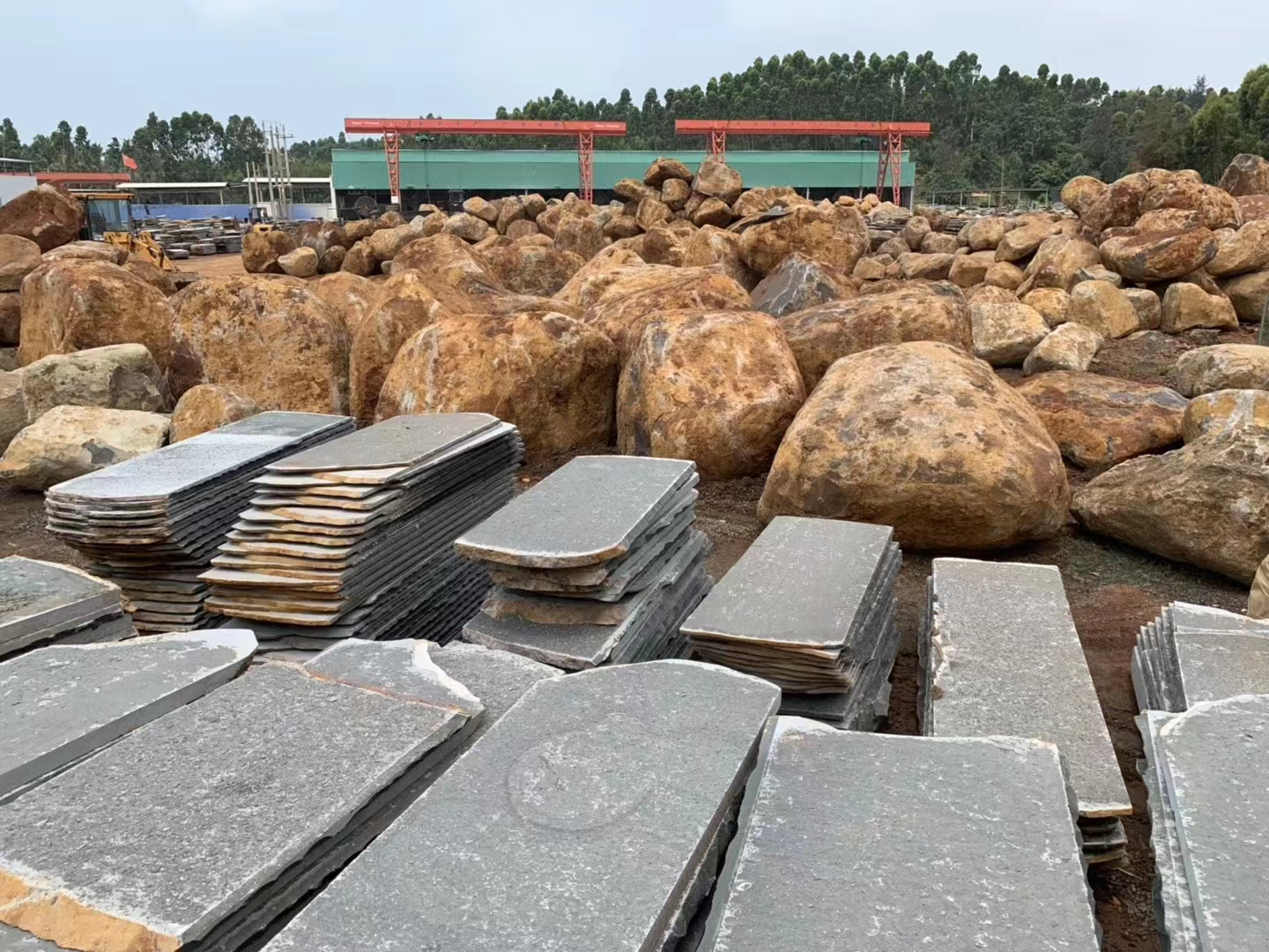 供应中国黑火烧面多少钱 中国黑火烧面石材